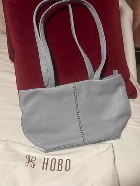 HOBO Light Gray Pebbled Leather Hobo Shoulder Bag w dust bag